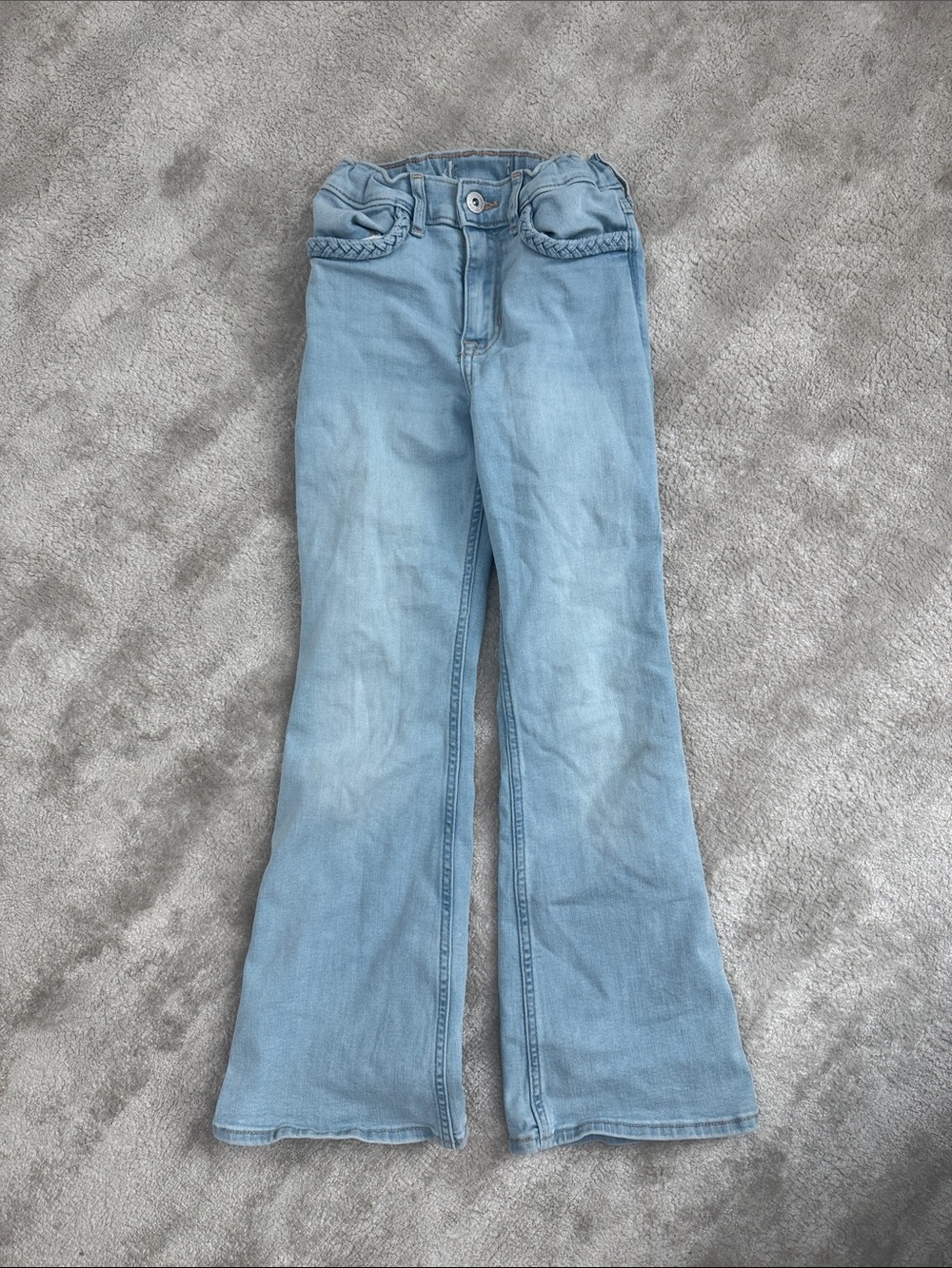 Abercrombie high rise flare jeans 9/10 SHORT, LIGHT WASH